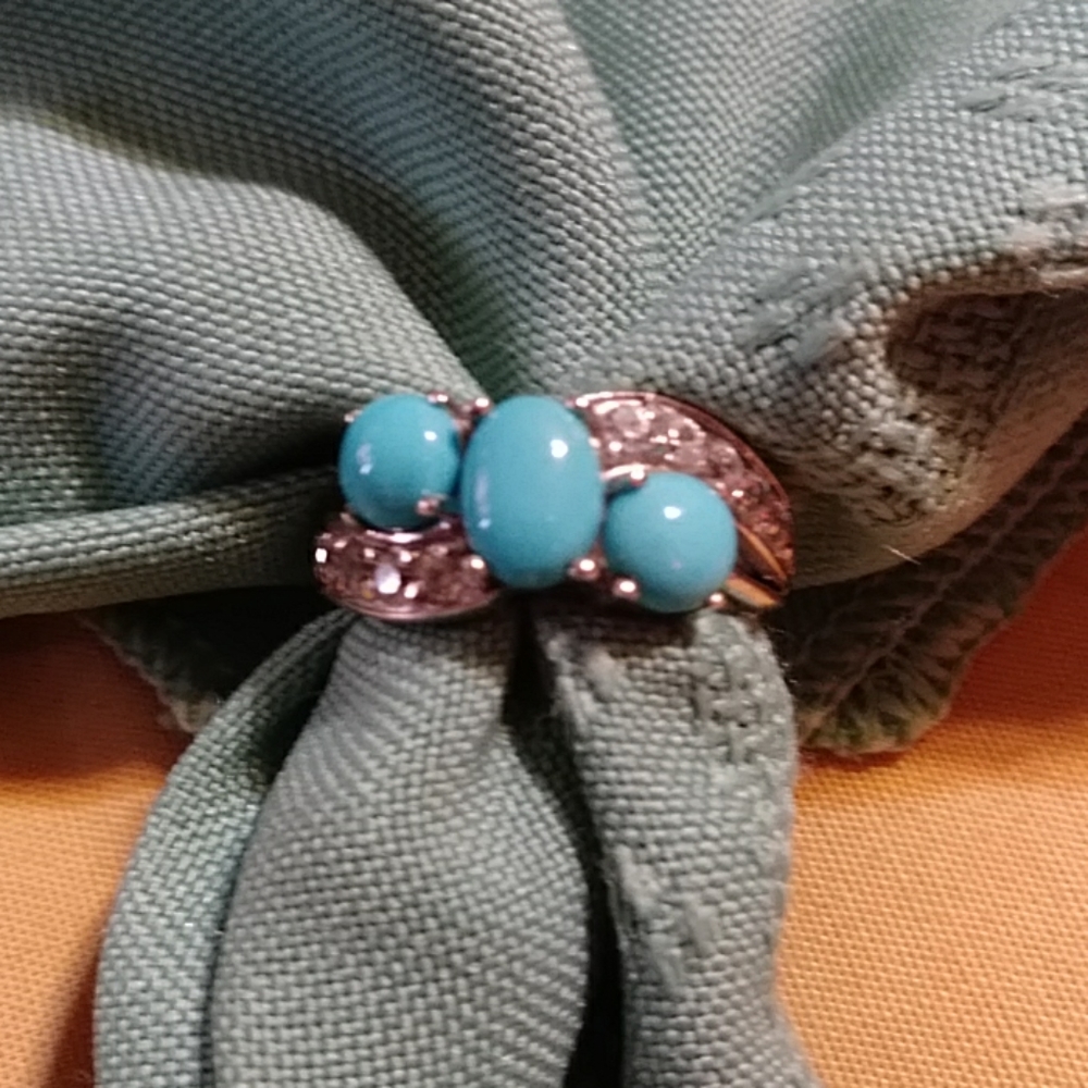 NATURAL-3-STONE, SLEEPING BEAUTY TURQUOISE, PURE WHITE TOPAZ. STERLING. SIZE 5)